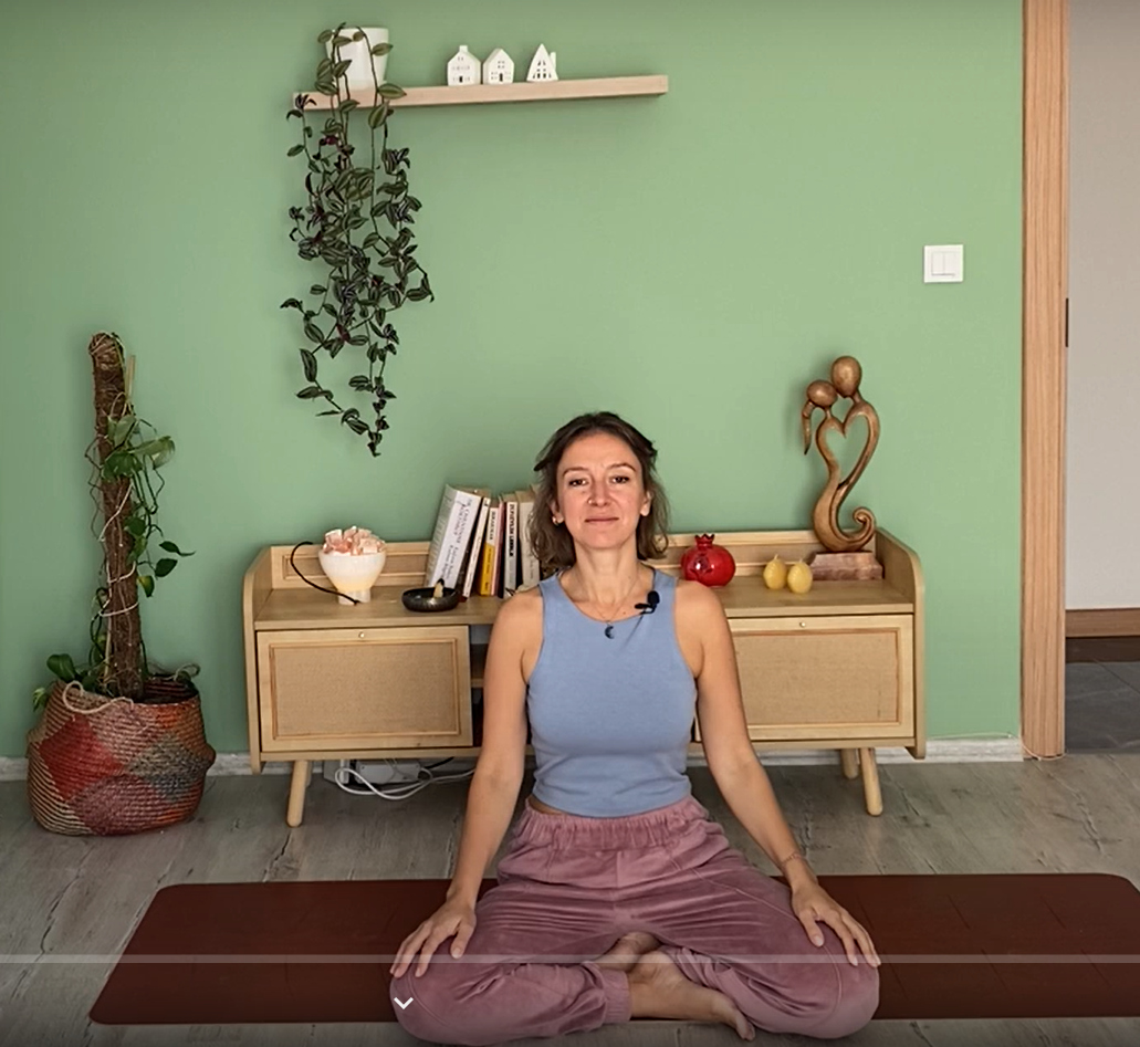Bedenle Dönüşüm: 8 Haftalık Çakra Farkındalığı ve Yoga Programı